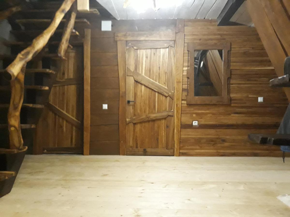 Oak House Apartment Palyanytsya Exterior photo